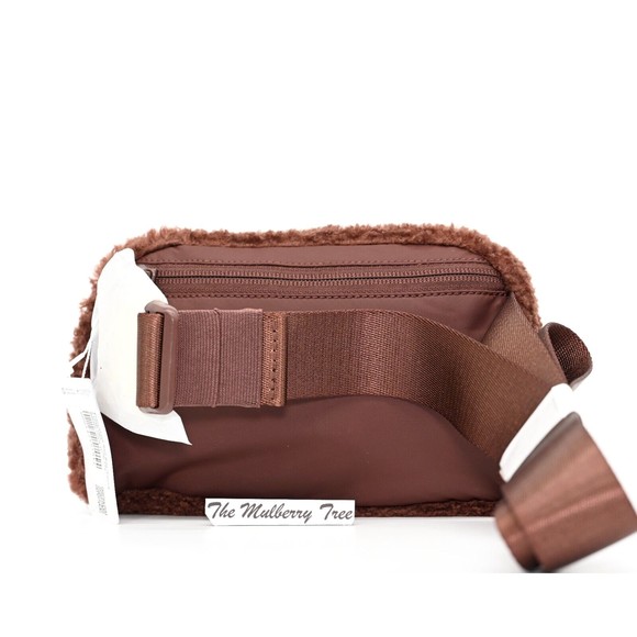 LULULEMON Everywhere Belt Bag 1L Brown Fleece Earth Gold LU9B18S NWT - Picture 5 of 14